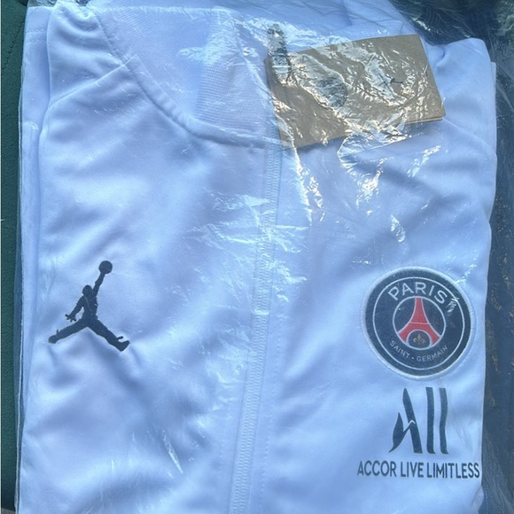 PSG tracksuit - Picture 3 of 6